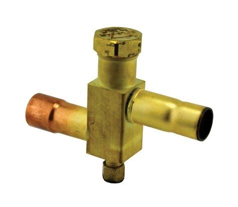 Rheem 61-21368-22 - Service Valve - 3/4 x 7/8 in. Connections, 5-1/8 in. length, Bottom Charge Port
