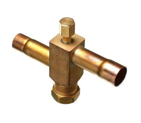 Rheem 61-21368-23 - Service Valve - 5/8 x 3/4 in. Connections, 5 in. length, Bottom Charge Port