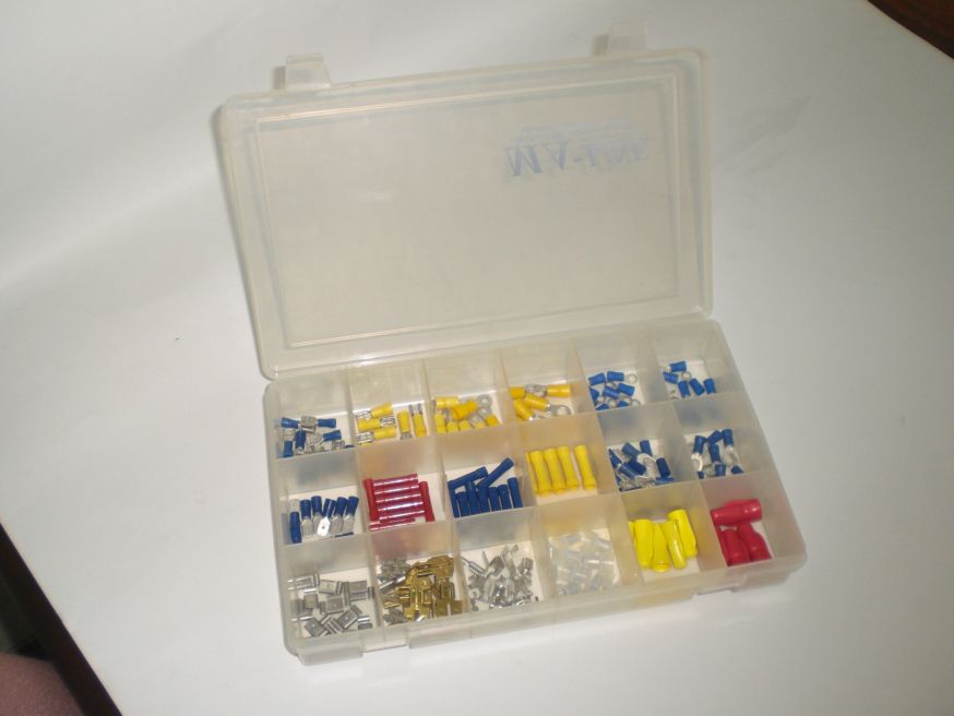 Lennox 98P24 – Monti Associates MA02652-2 175-Piece Serviceman’s Terminal Kit in Plastic Storage Box HVAC Electrical Connector Assortment