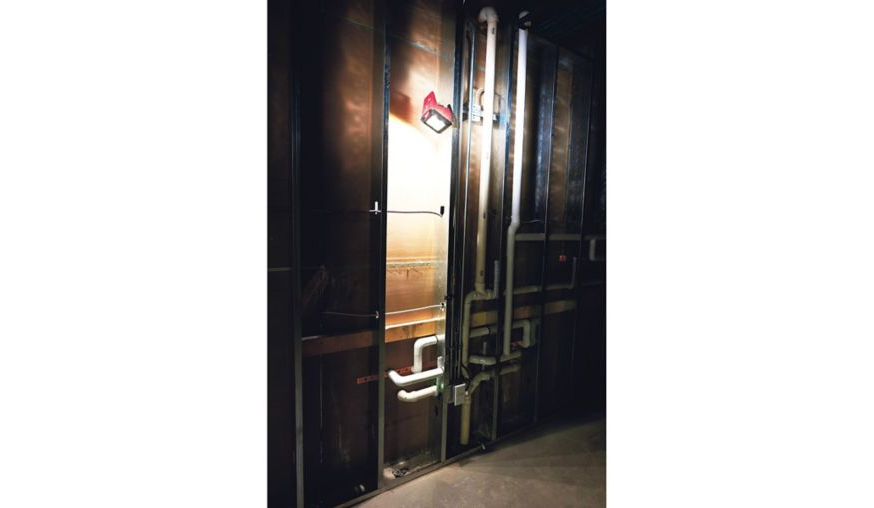Milwaukee 2364-20 M12 Compact Flood Light, 1000/400/200 Lumens